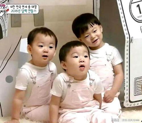 宋家三胞胎最新爆料,揭秘兄弟情深背后的温馨故事 第2张 宋家三胞胎最新爆料,揭秘兄弟情深背后的温馨故事 第2张